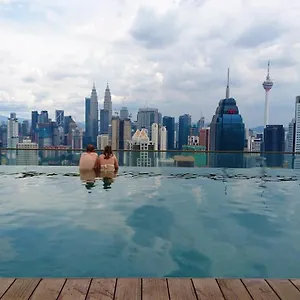 https://regalia-suites-infinity-pool-kuala-lumpur.kualalumpurs-hotels.com