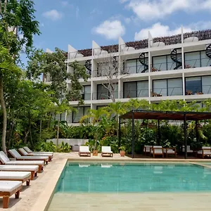 https://chaac-tulum-luxury-condos.quintano-roohotels.com